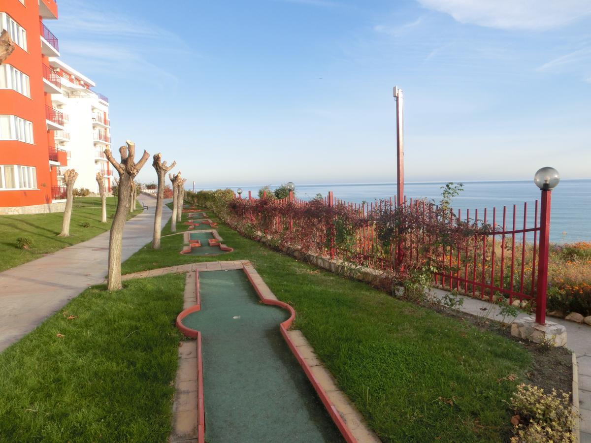 Sea View Crown Apartment On Complex With Pools And Beach, Sveti Vlas Exterior photo