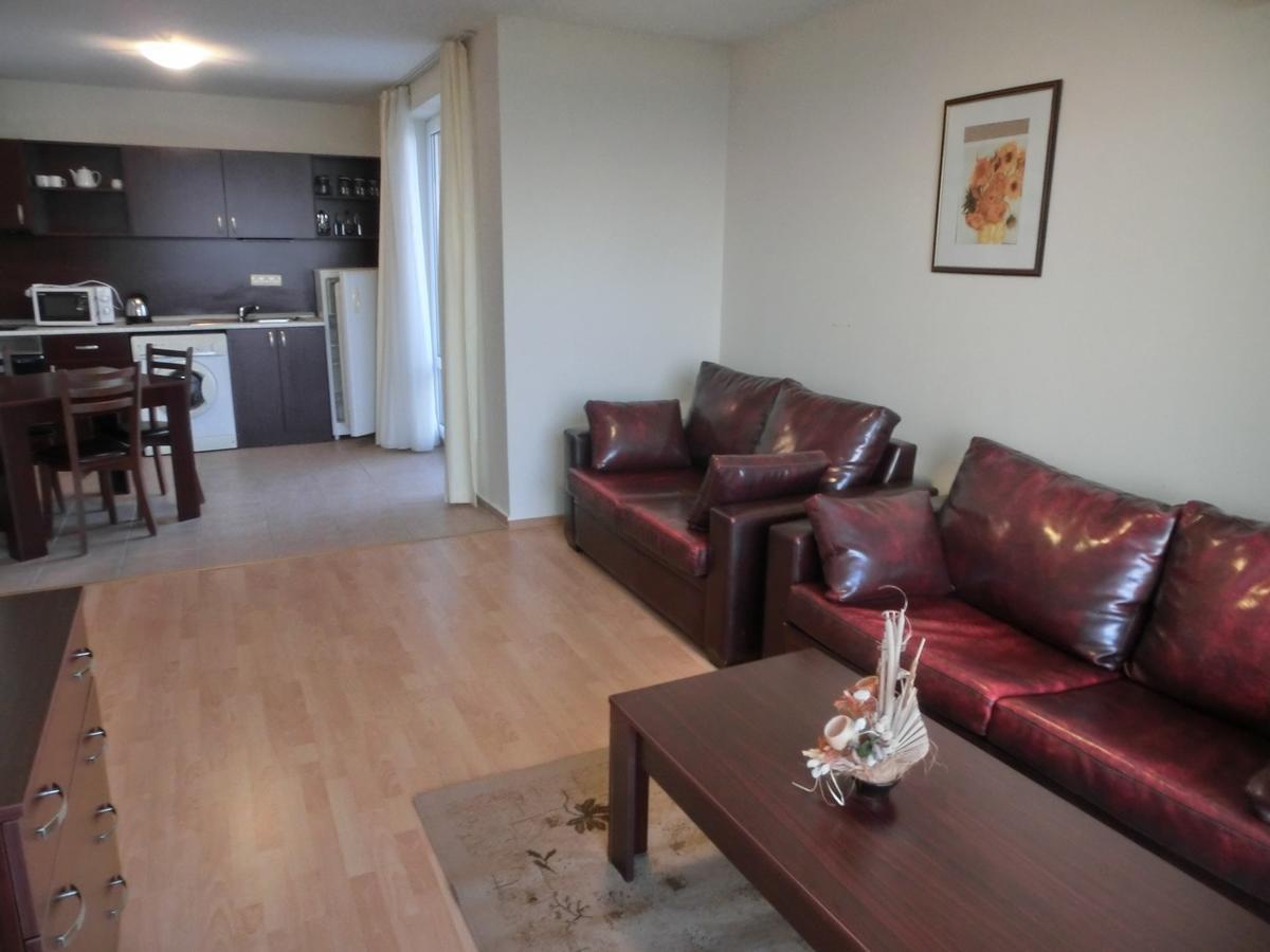 Sea View Crown Apartment On Complex With Pools And Beach, Sveti Vlas Exterior photo